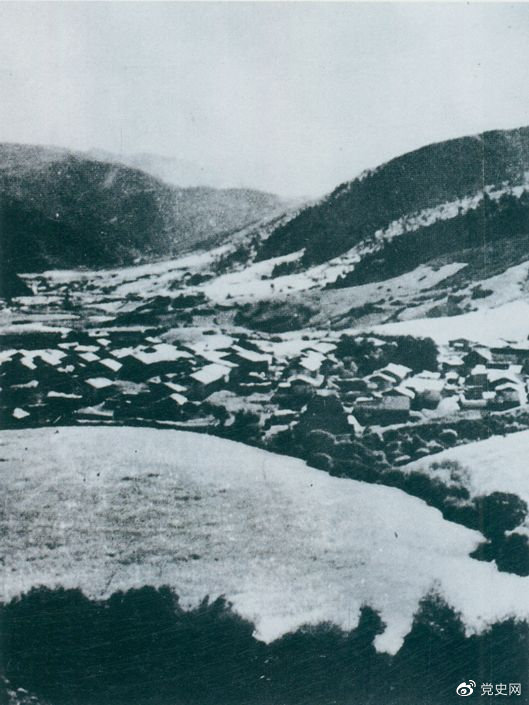 1935��8��20�գ��й��������ξ���ë���w���_���h�������ˡ��P(gu��n)��Ŀǰ��(zh��n)�Է��֮�a(b��)��Q�������ٴ�����ɺӿڕ��h�P(gu��n)�ڱ��ϵđ�(zh��n)�Է�����D��ë���w��