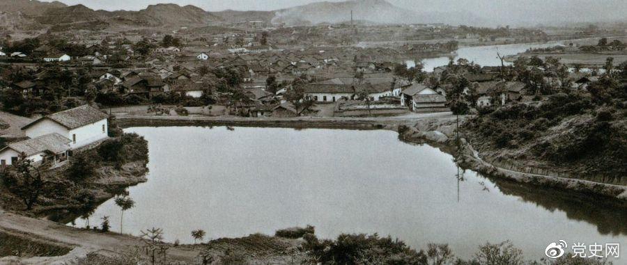 1930��8��23�գ��tһ܊�F�ͼt��܊�F�ں��Ϟg������Е������M���Ї����r�t܊��һ����܊������ο�˾�ë�ɖ|�ο�ǰί��ӛ�濂����ί�T���D��g������С�