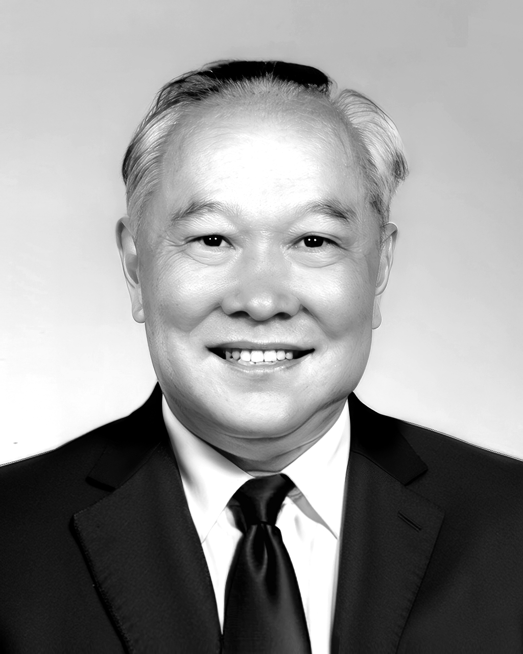 金沖及(1930-2024)中共黨史和文獻專家、歷史學家、馬克思主義理論工作者，原中央文獻研究室副主任。曾任復旦大學團委書記、教務部副主任，文物出版社總編輯等職，曾兼任中國史學會會長，是政協第七屆、八屆、九屆全國委員會委員，政協第八屆、九屆全國委員會文史資料委員會副主任。北京大學、復旦大學兼職教授、博士生導師，俄羅斯科學院外籍院士。擔任《復興文庫》總主編，主持編寫《毛澤東傳（1893-1949）》《周恩來傳》《劉少奇傳》《朱德傳》《陳云傳》等。著有《二十世紀中國史綱》《轉折年代：中國的1947年》《辛亥革命史稿》等，晚年出版“金沖及文叢”14種。